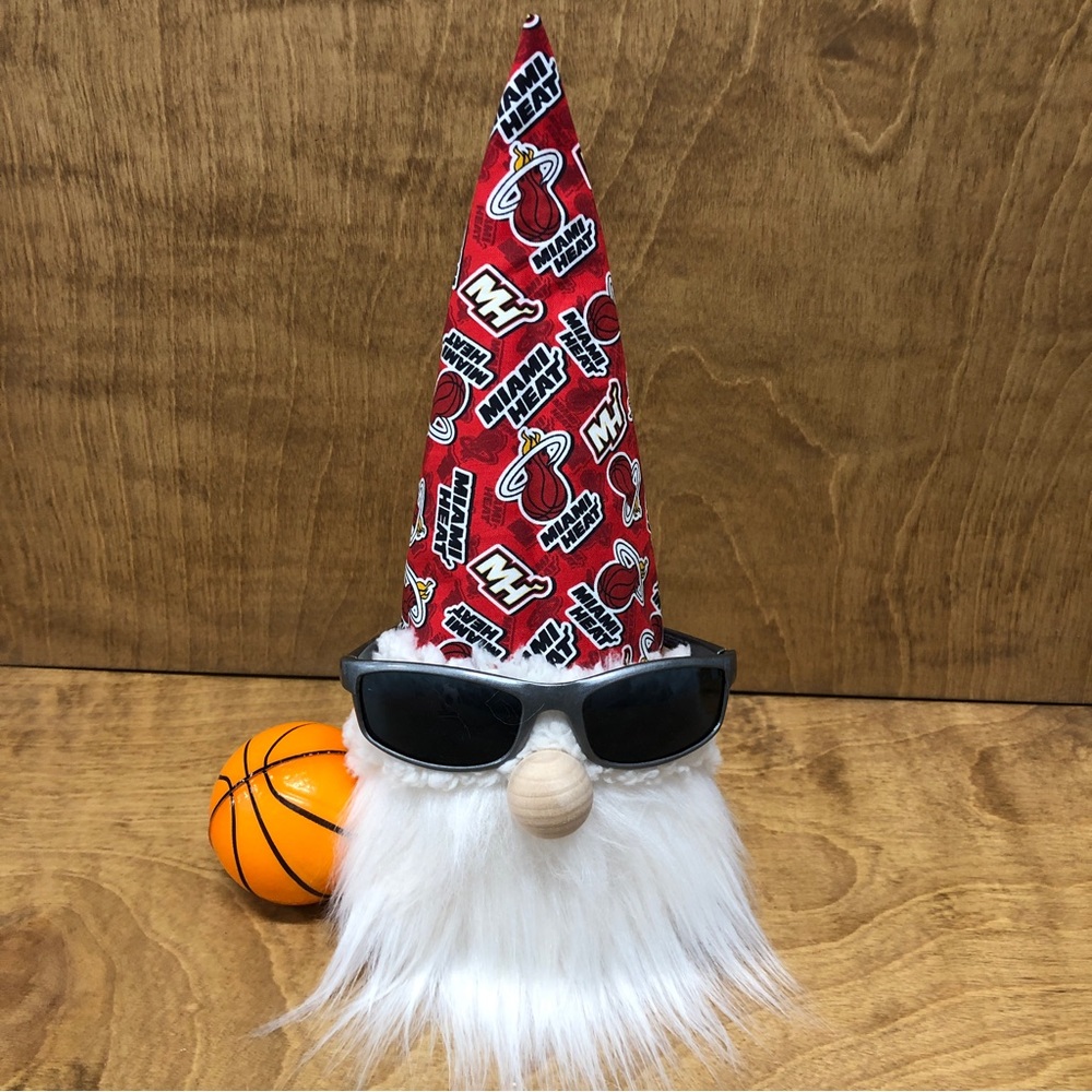 Miami Heat Gnome NBA Basketball Ball Sports Fan Sunglasses Hoops Gift Team